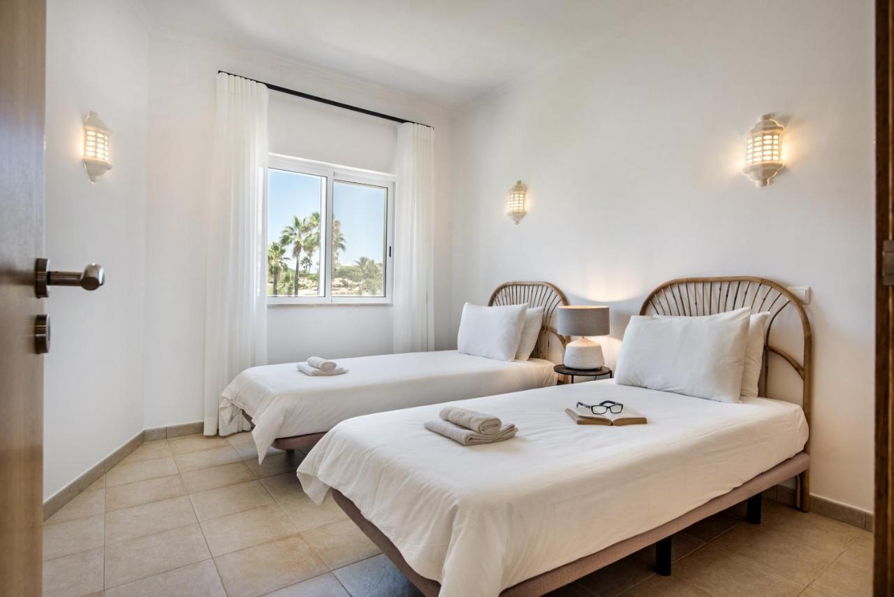 Beautiful Two Bedroom Apartment With Roof Terrace Carvoeiro  Ngoại thất bức ảnh